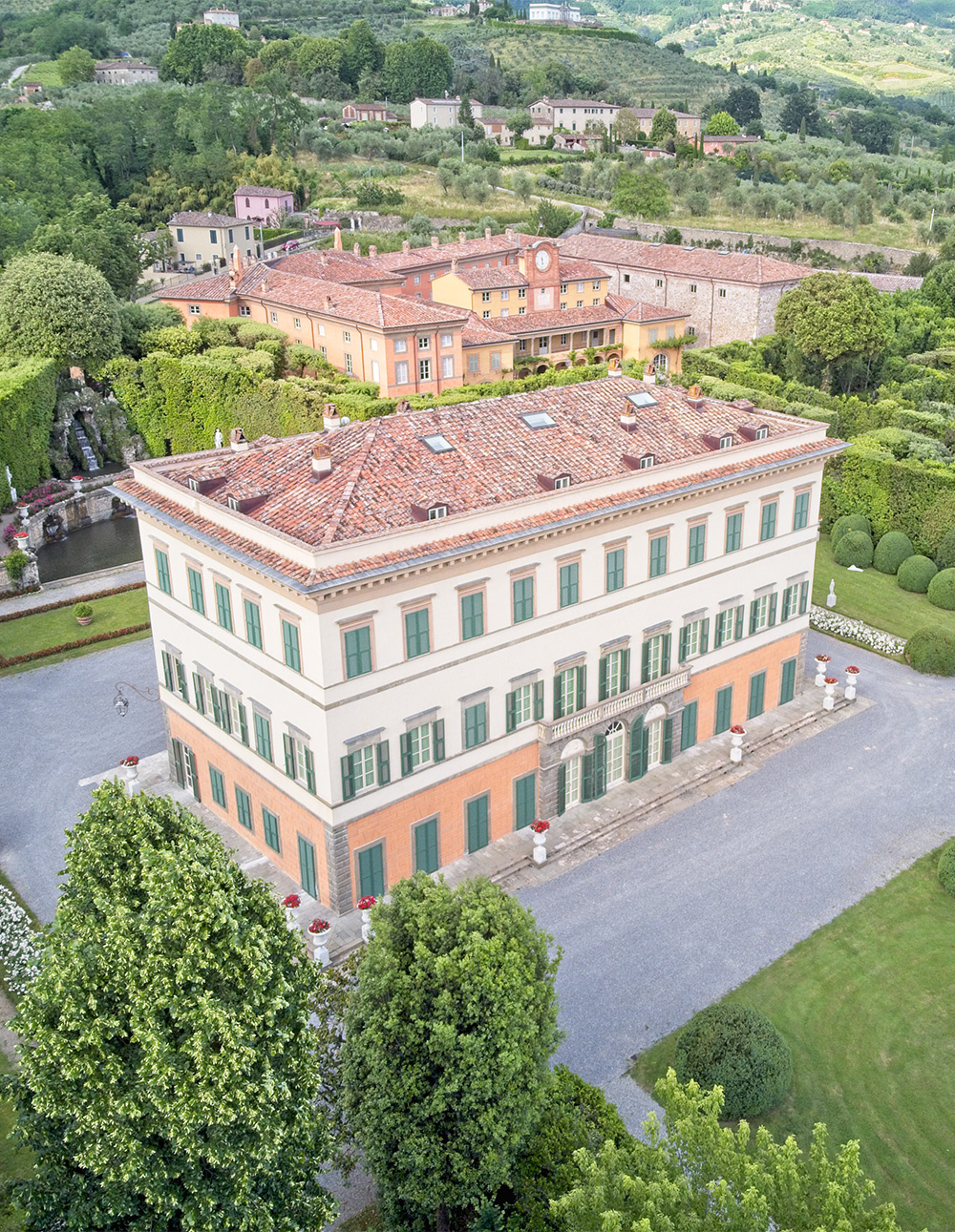 Villa Reale exterior amenities