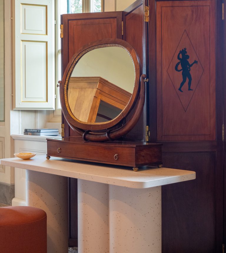 Suites - dressing table detail