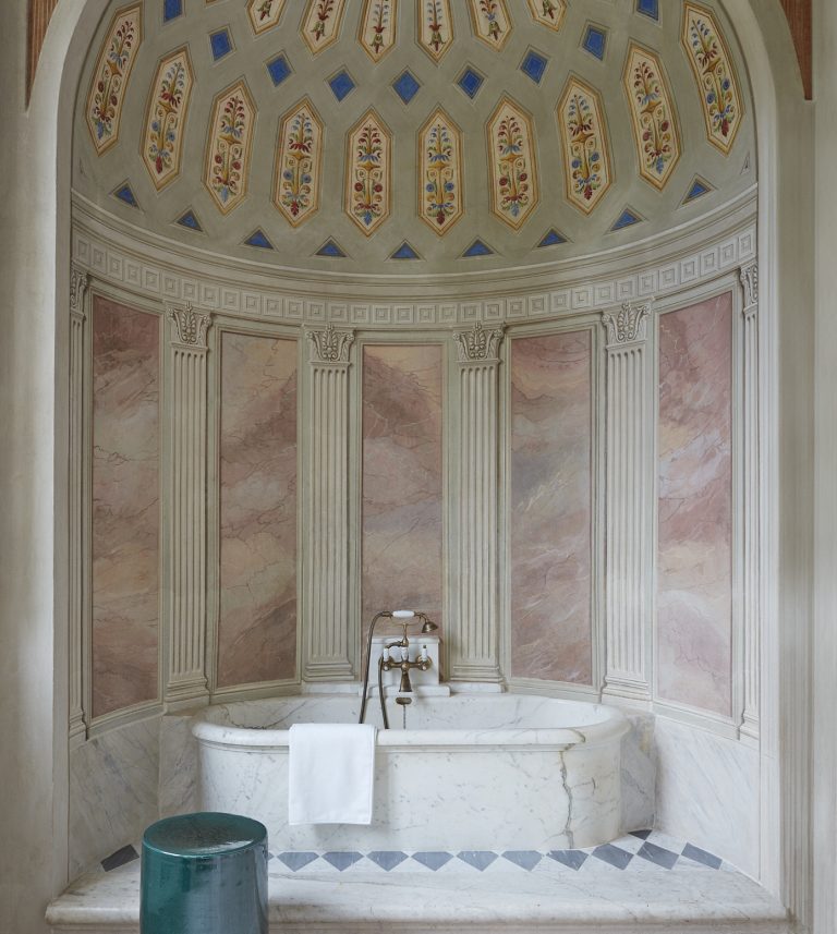 Suite Elisa - Carrara's marbles