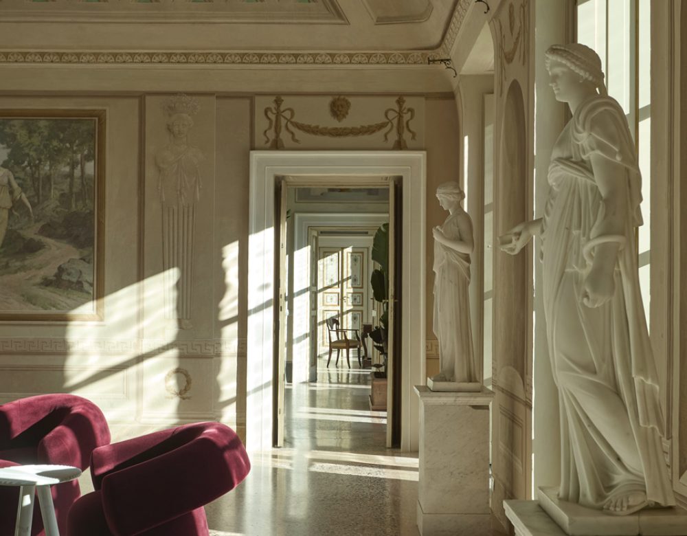 ground floor lounge - Villa Reale